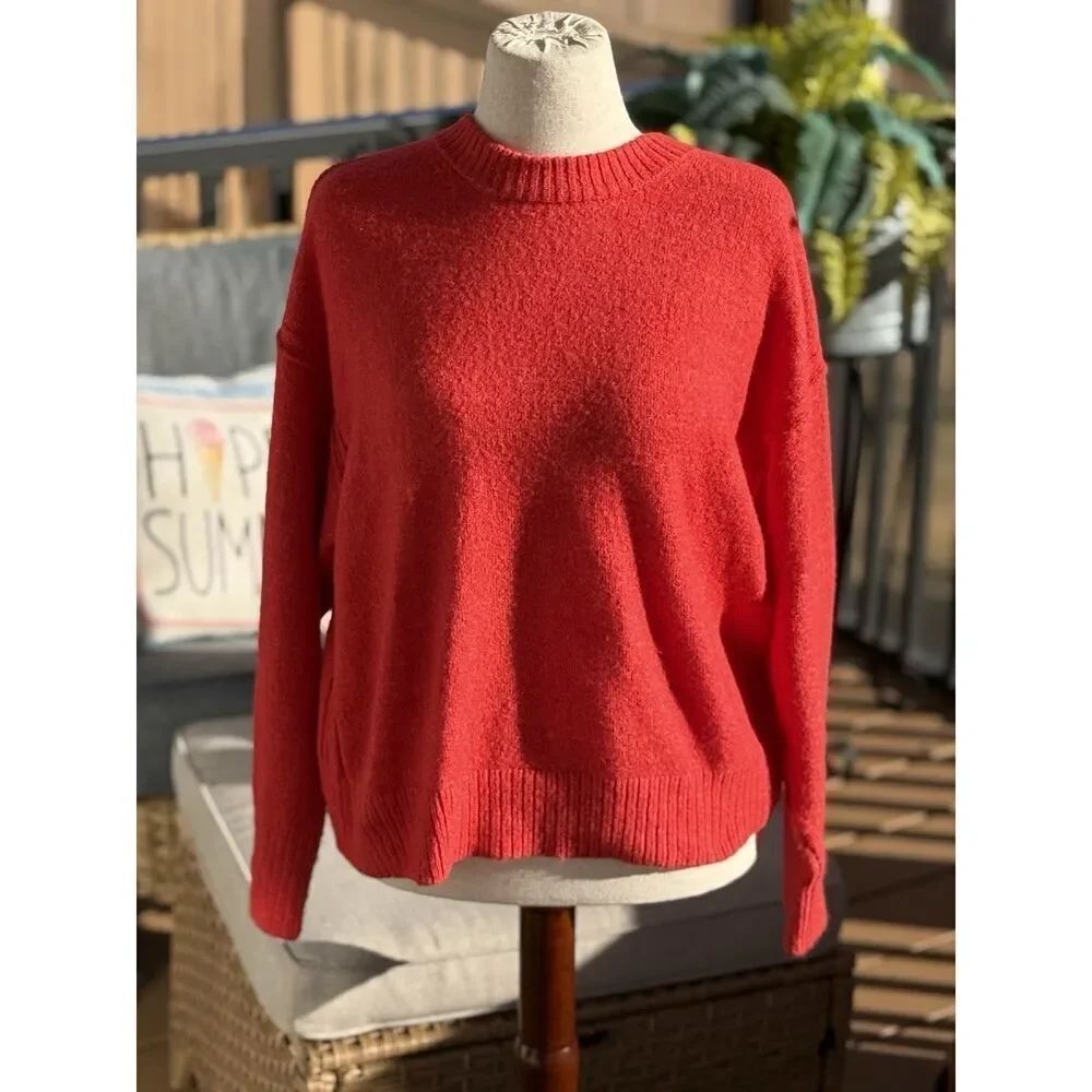 NWT AMERICAN EAGLE AE WHOA SO SOFT CREW NECK SWEATER SMALL CHERRY